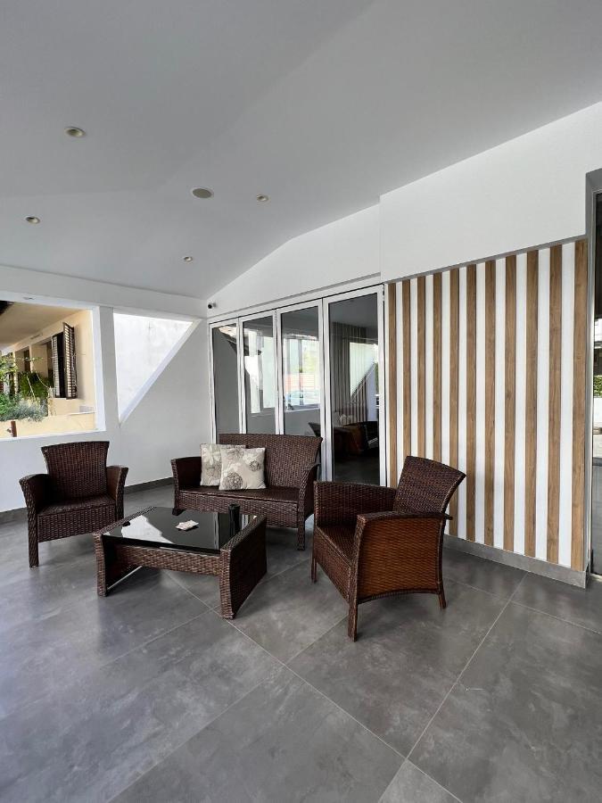 Villa Hara Suites Paralía Екстериор снимка