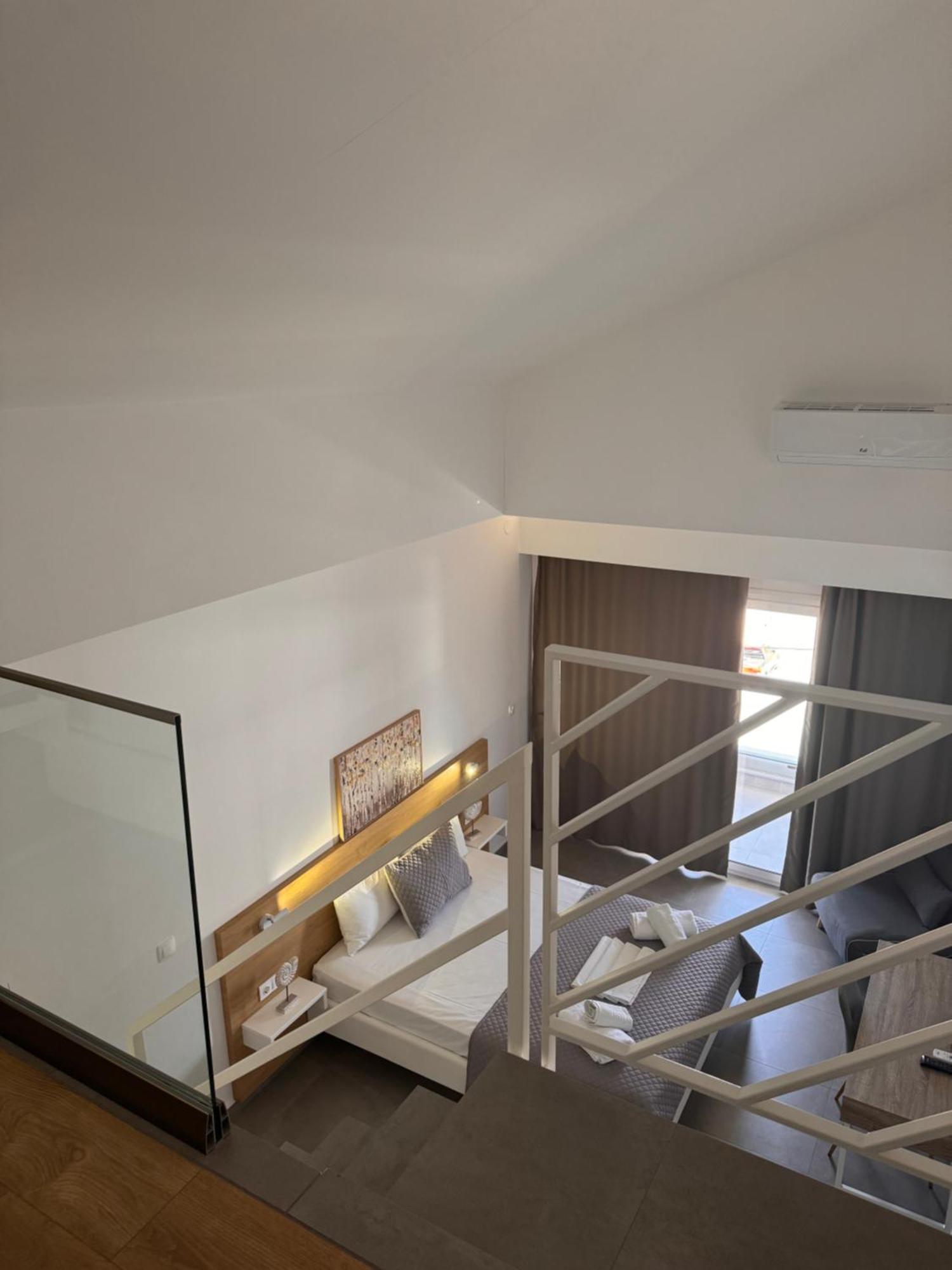 Villa Hara Suites Paralía Екстериор снимка